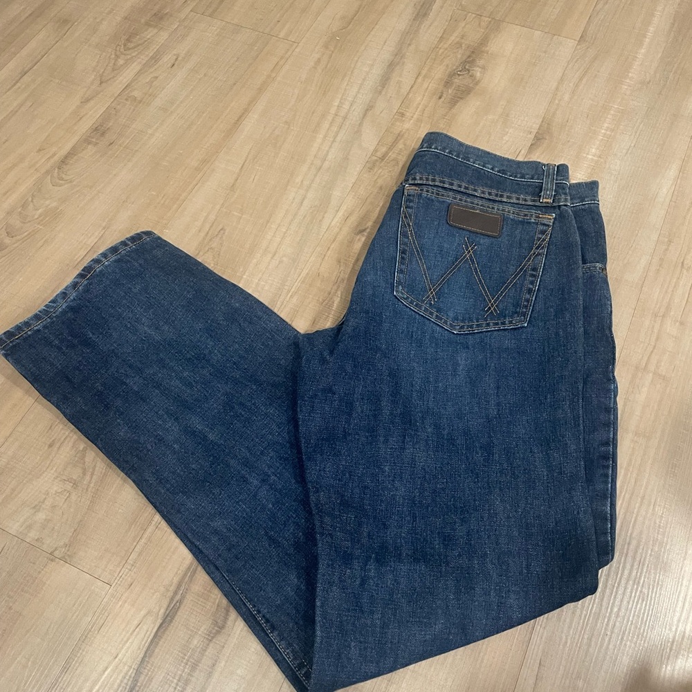 Wrangler Men's Dark Blue Relaxed Jeans